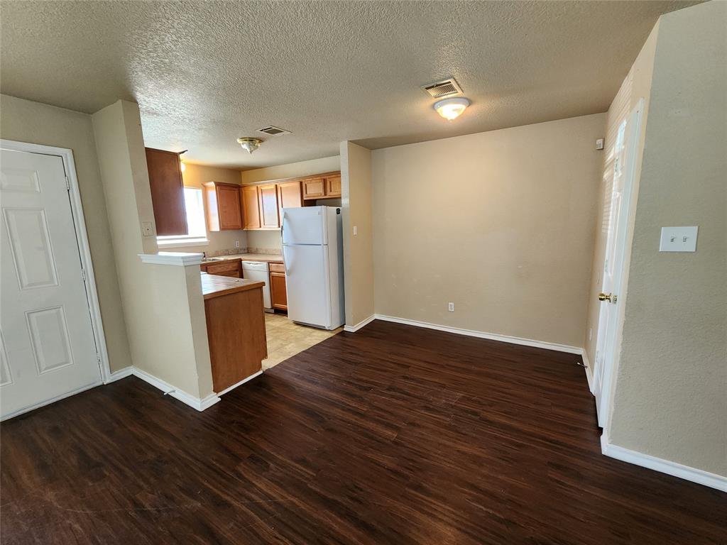 1431 East Robert Street Fort Worth, TX 76104 - Photo 4 of 22