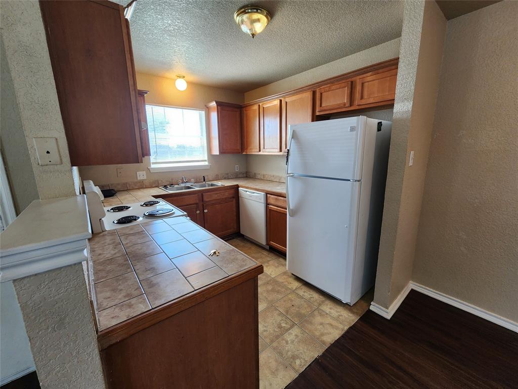 1431 East Robert Street Fort Worth, TX 76104 - Photo 6 of 22