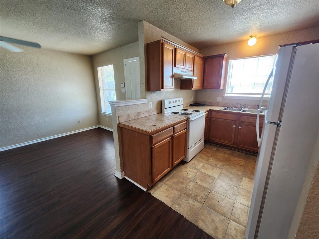 1431 East Robert Street Fort Worth, TX 76104 - Photo 7 of 22