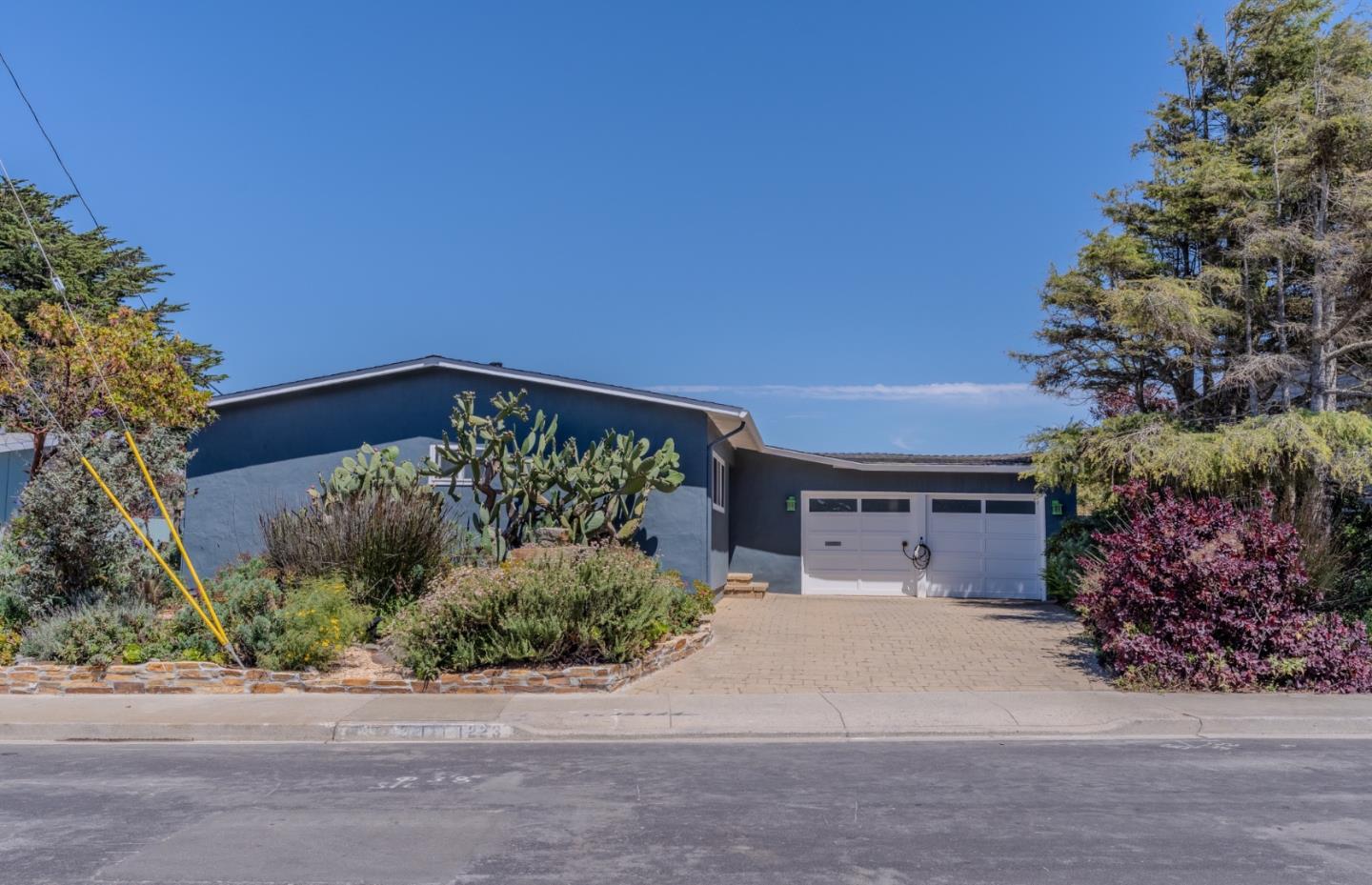 1223 Lerida Way Pacifica, CA 94044 - Photo 3 of 45