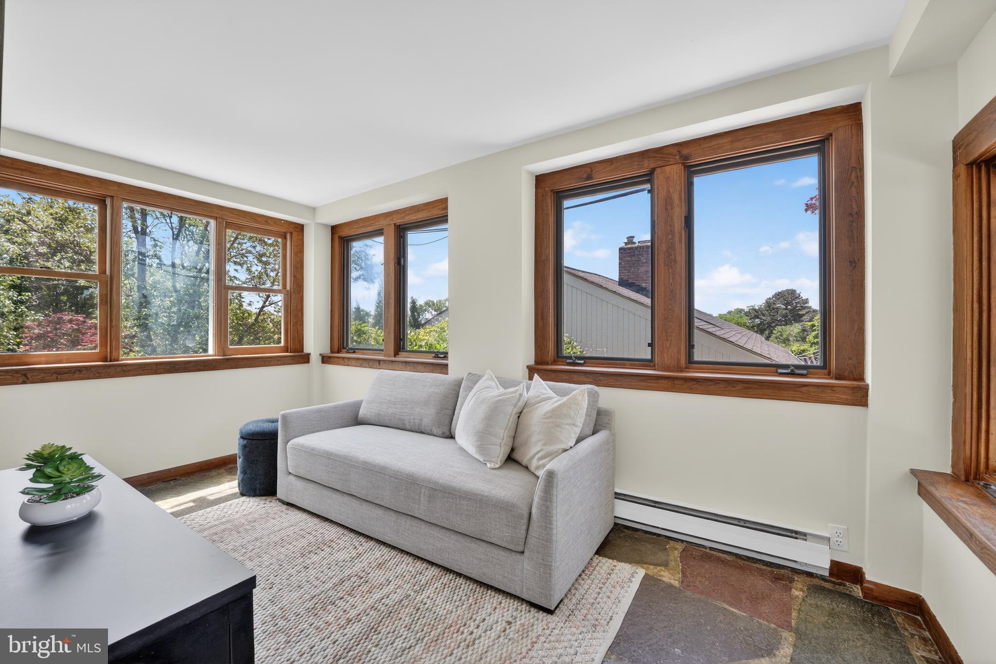 5430 22nd Road North Arlington, VA 22205 - Photo 18 of 135 Your New Favorite Reading Spot!