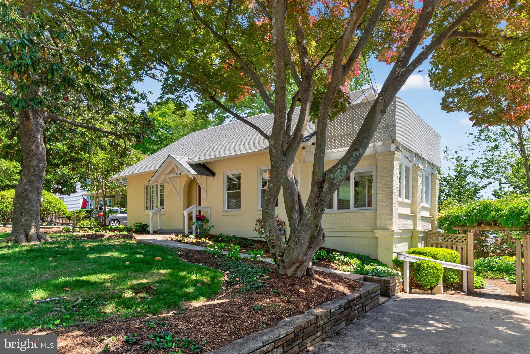 5430 22nd Road North Arlington, VA 22205 - Photo 3 of 135 Storybook Curb Appeal!