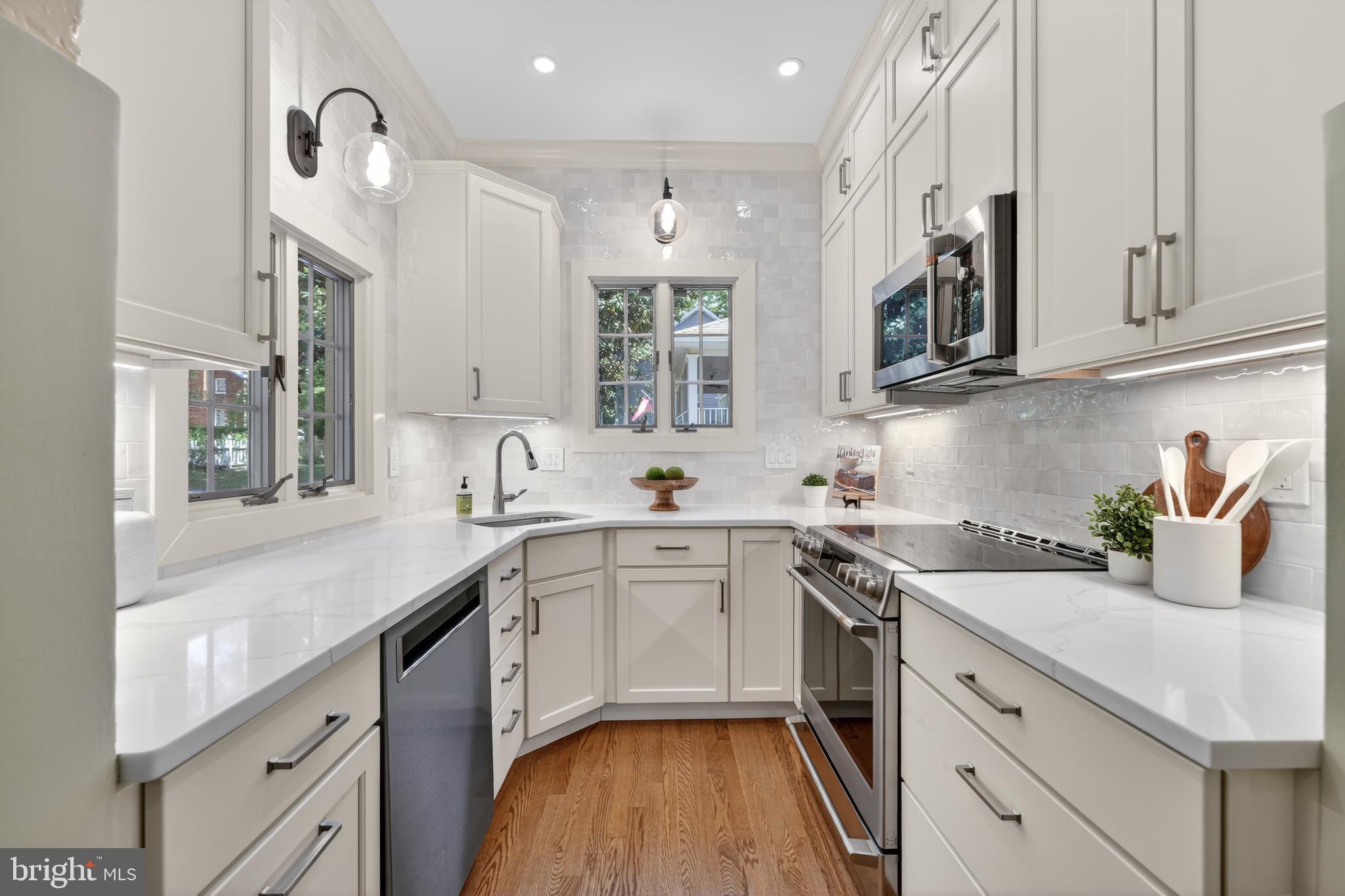 5430 22nd Road North Arlington, VA 22205 - Photo 38 of 135 Gorgeous Kitchen - Sleek Finishes & Timeless Style