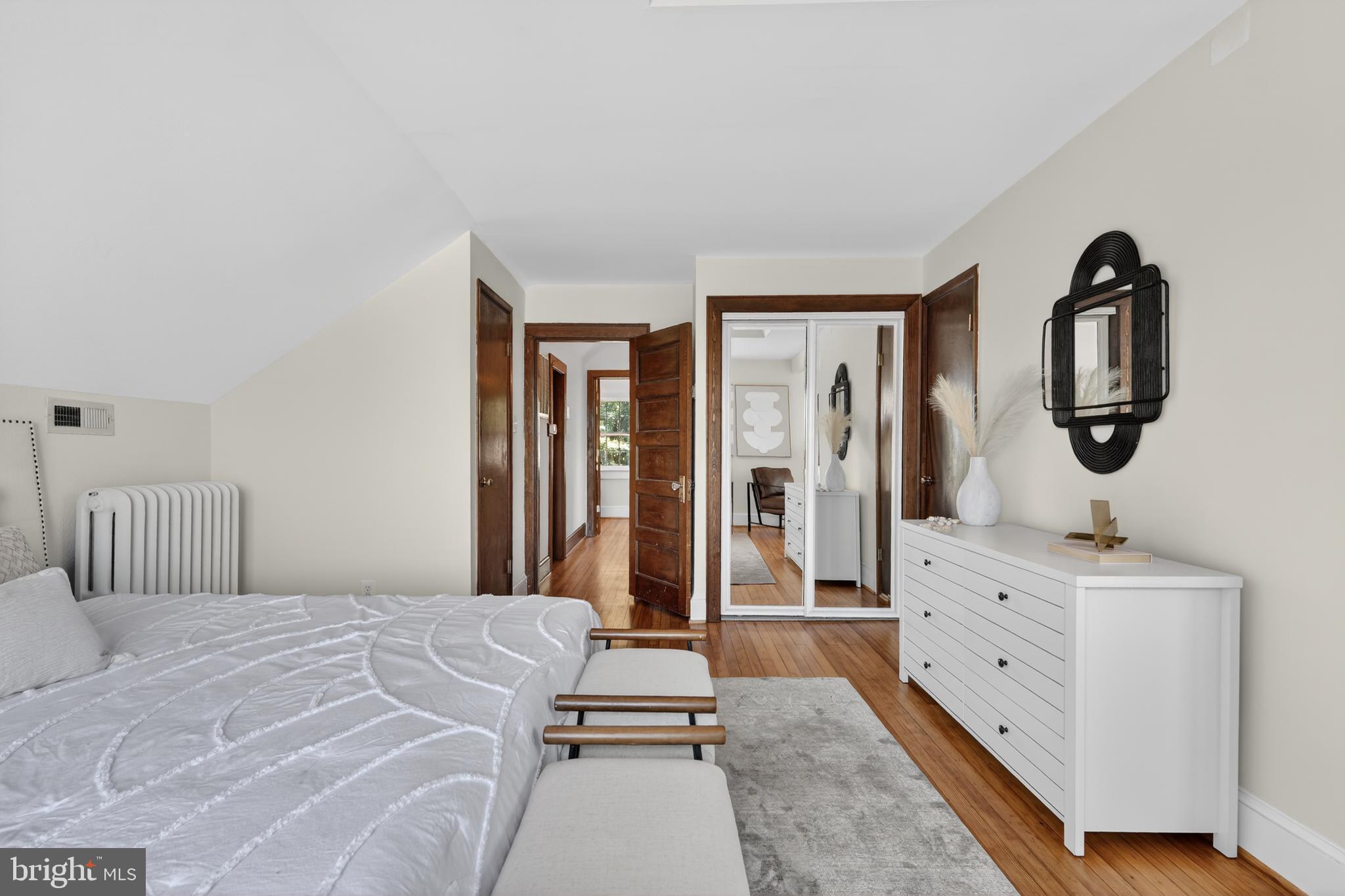 5430 22nd Road North Arlington, VA 22205 - Photo 54 of 135 Primary Suite with Character and Charm!