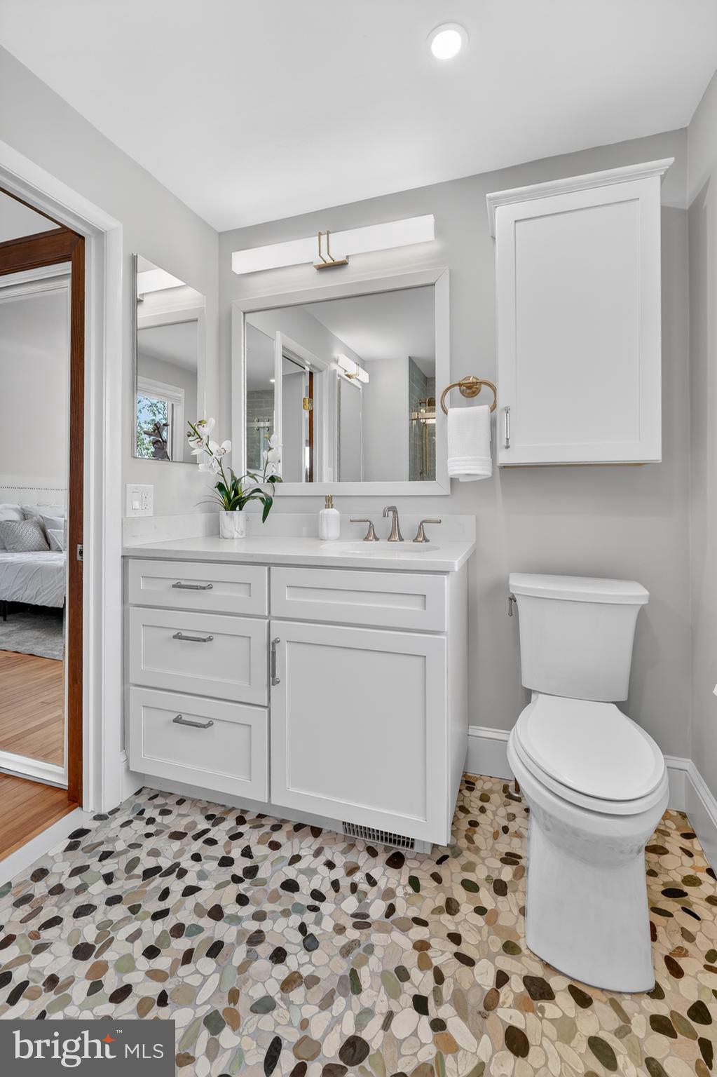 5430 22nd Road North Arlington, VA 22205 - Photo 63 of 135 A Little Spa Vibe at Home!