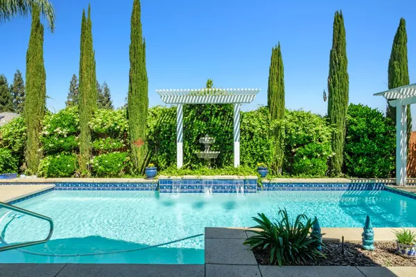 $625,000 | 2691 Stuart Avenue, Clovis, CA 93611