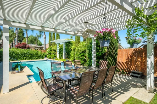 $625,000 | 2691 Stuart Avenue, Clovis, CA 93611