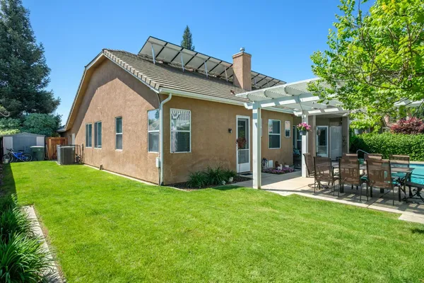 $625,000 | 2691 Stuart Avenue, Clovis, CA 93611