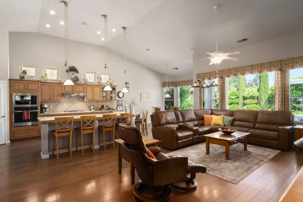 $625,000 | 2691 Stuart Avenue, Clovis, CA 93611