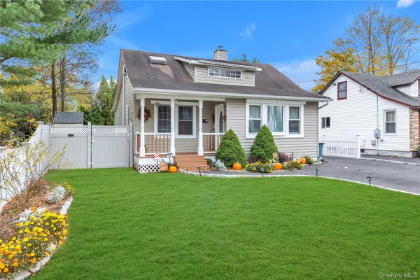 $631,000 | 84 Cedar Street, Islip, NY 11751