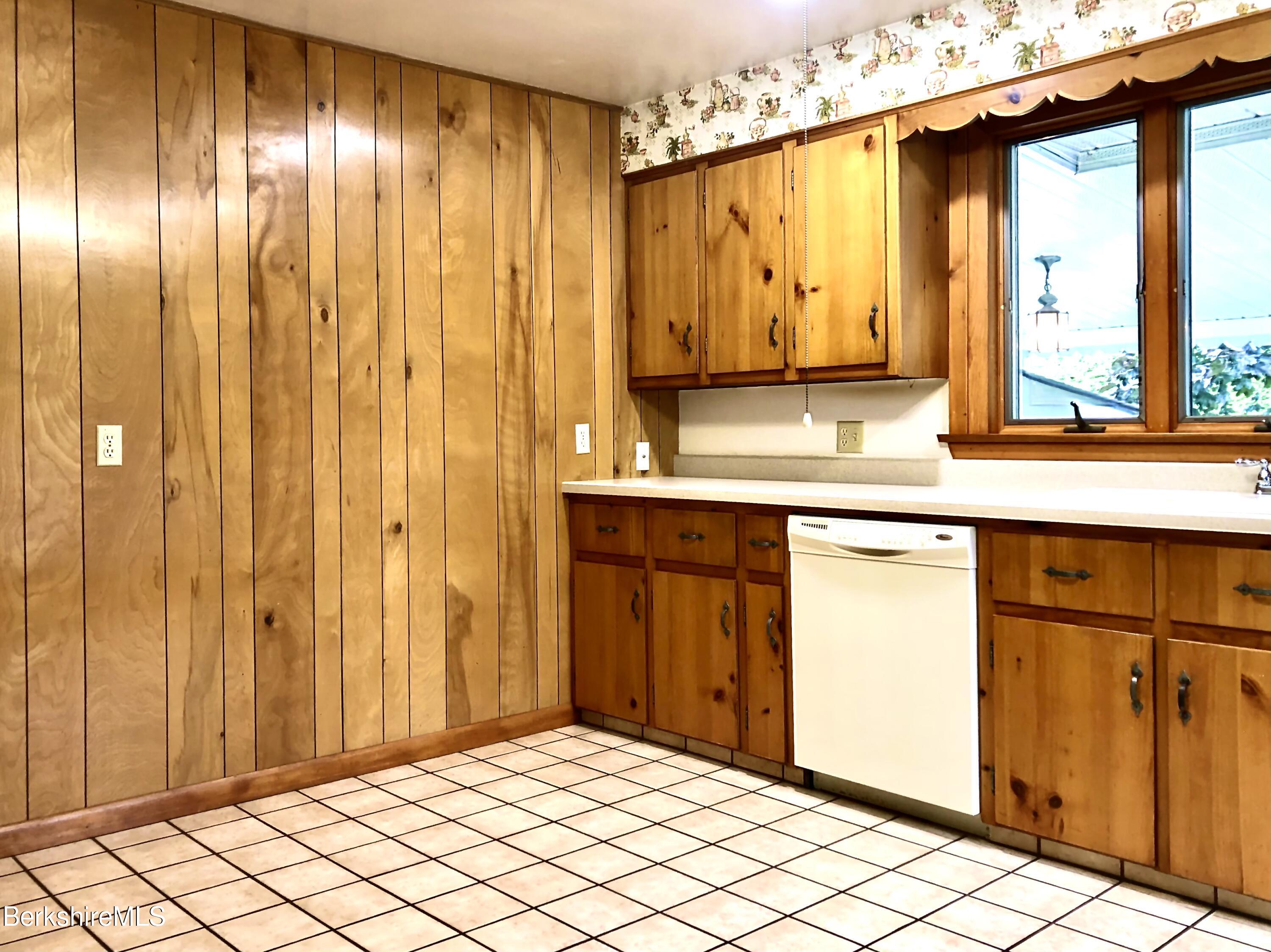40 Howe Road Pittsfield, MA 01201 - Photo 18 of 55 Kitchen View 4