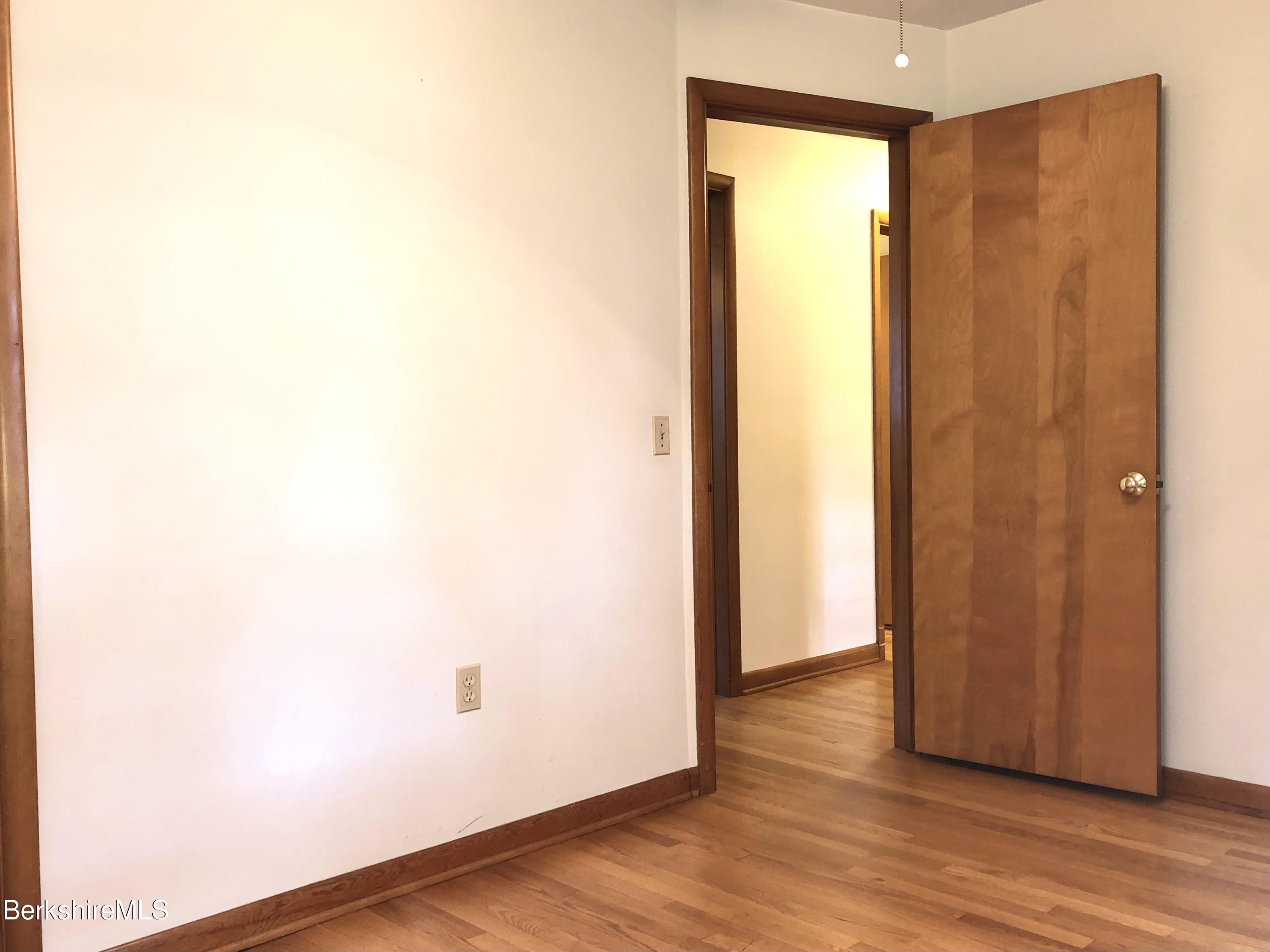 40 Howe Road Pittsfield, MA 01201 - Photo 20 of 55 Bedroom 1 View 3