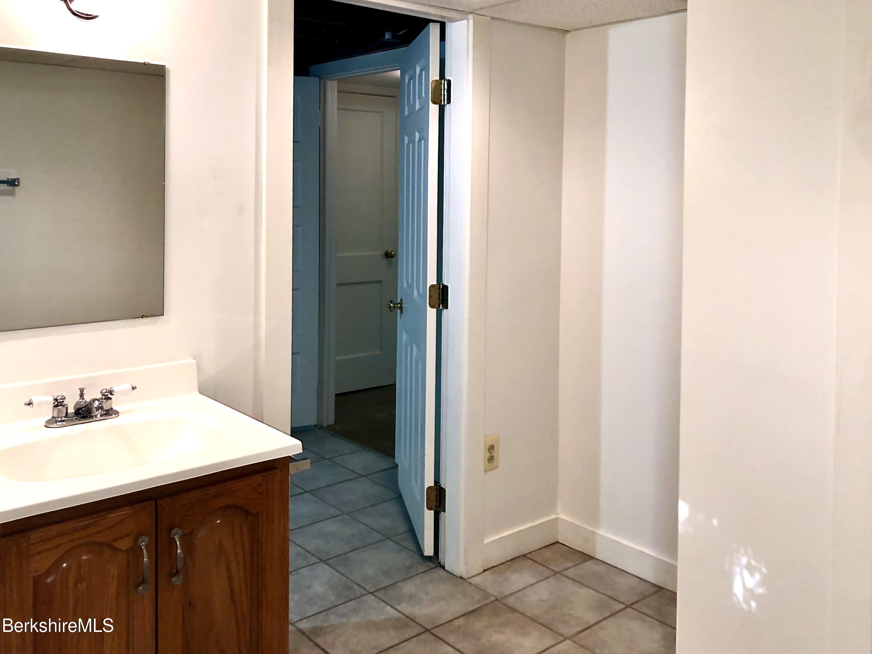 40 Howe Road Pittsfield, MA 01201 - Photo 36 of 55 3:4 Bath View 3