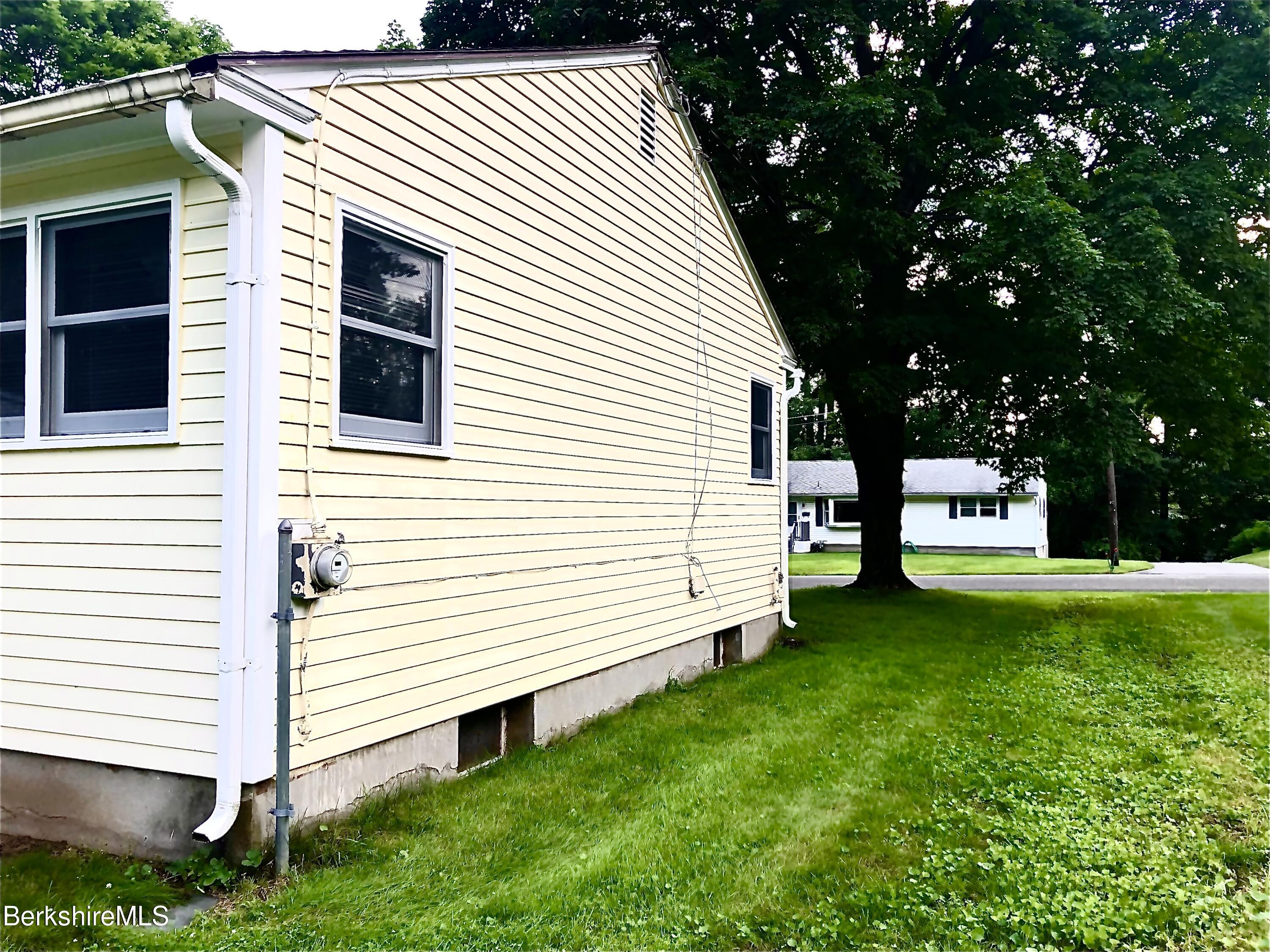 40 Howe Road Pittsfield, MA 01201 - Photo 52 of 55 Side Exterior