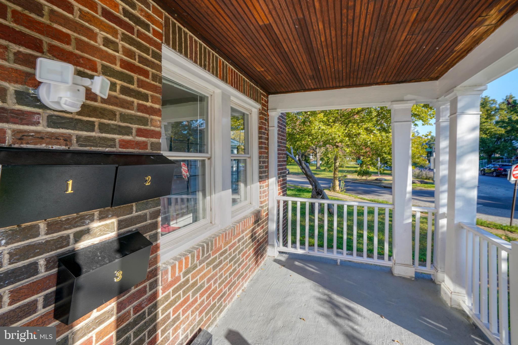 616 North Woodington Road, Unit 2 Baltimore, MD 21229 - Photo 4 of 29