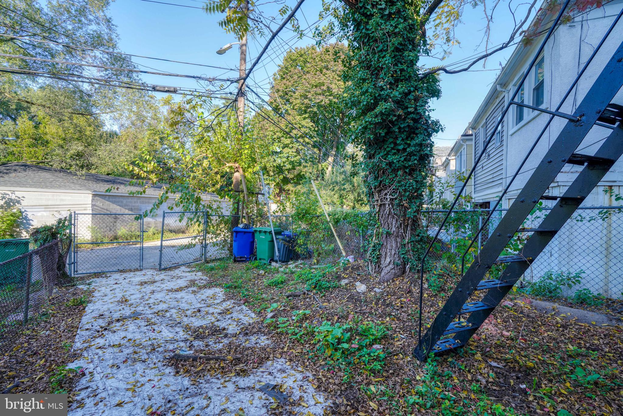 616 North Woodington Road, Unit 2 Baltimore, MD 21229 - Photo 10 of 29