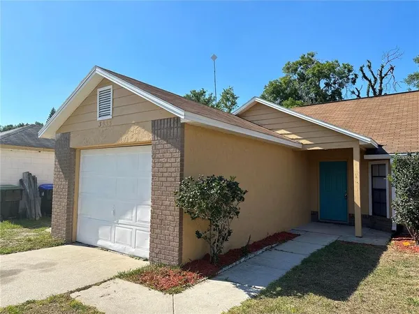 $1,995 | 3933 Magnolia Lake Lane, Orlando, FL 32810