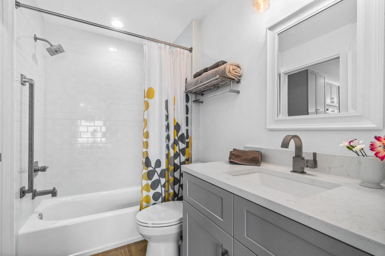 9427 Southeast Athena Street Hobe Sound, FL 33455 - Photo 11 of 33 Main Floor Bath