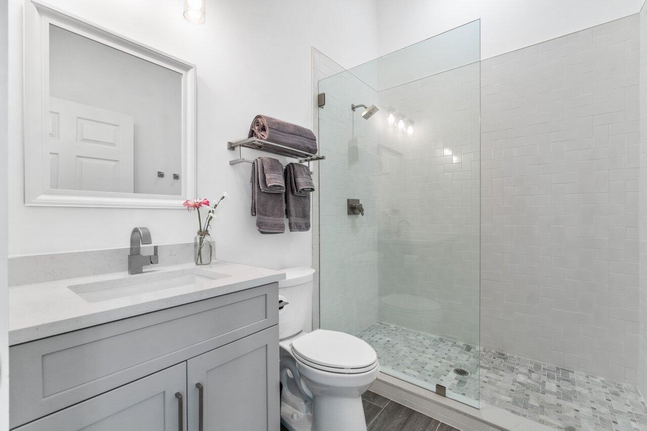 9427 Southeast Athena Street Hobe Sound, FL 33455 - Photo 23 of 33 Second Floor Bath