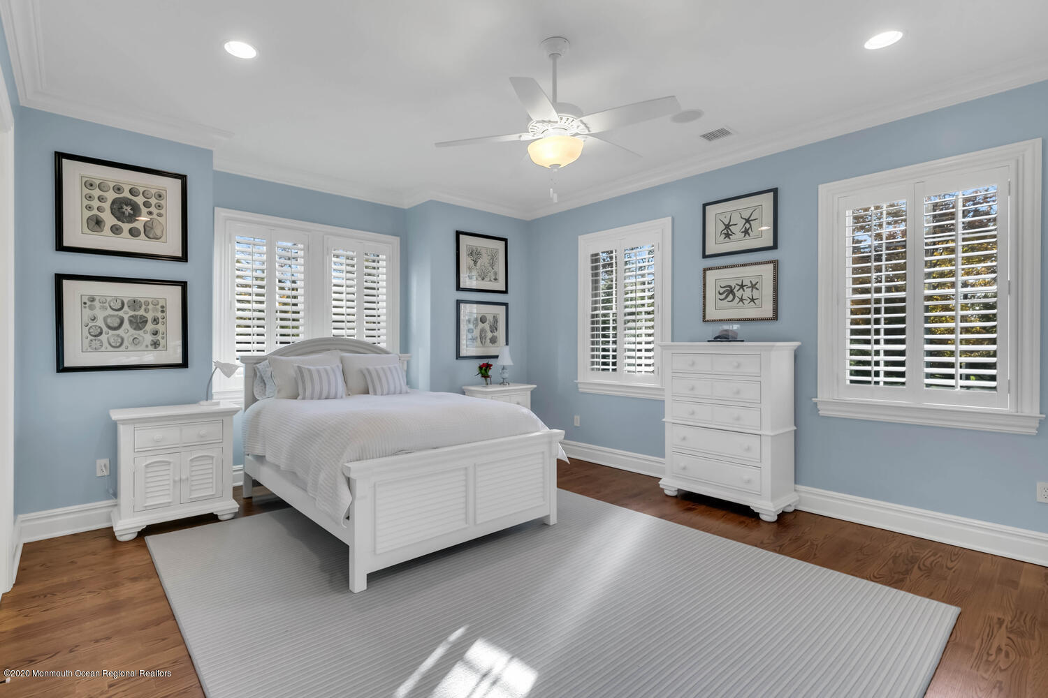 280 Portland Road Atlantic Highlands, NJ 07716 - Photo 27 of 74 a living room with a bed furniture and next to a window