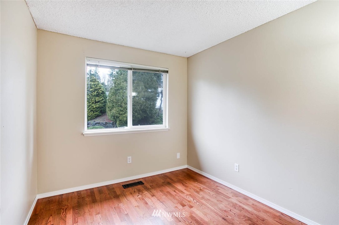 13701 Southeast 173rd Place Renton, WA 98058 - Photo 15 of 25 Gallery Image 15