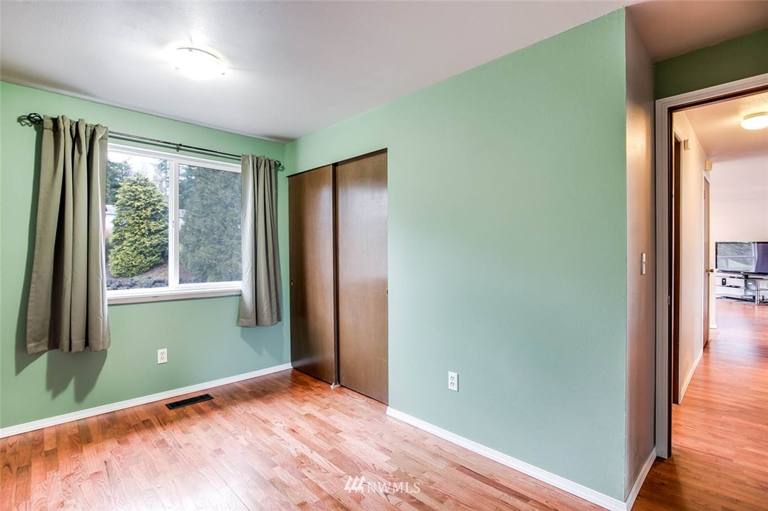 13701 Southeast 173rd Place Renton, WA 98058 - Photo 16 of 25 Gallery Image 16