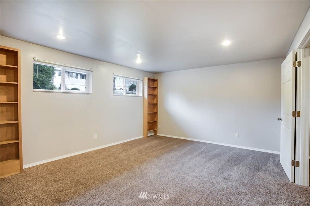 13701 Southeast 173rd Place Renton, WA 98058 - Photo 18 of 25 Gallery Image 18