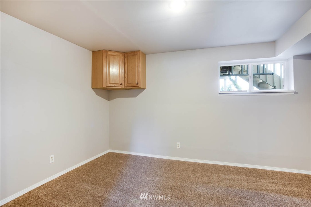 13701 Southeast 173rd Place Renton, WA 98058 - Photo 19 of 25 Gallery Image 19