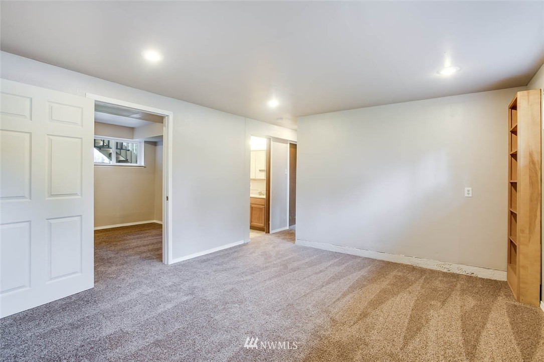 13701 Southeast 173rd Place Renton, WA 98058 - Photo 20 of 25 Gallery Image 20