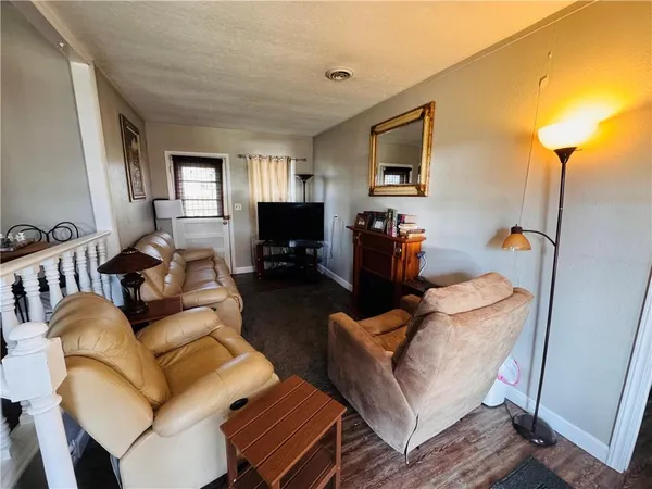 $220,000 | 427 North Oak Street, Garnett, KS 66032
