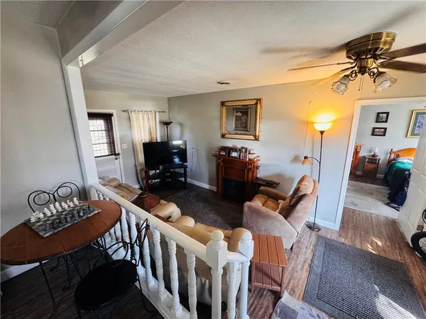 $220,000 | 427 North Oak Street, Garnett, KS 66032