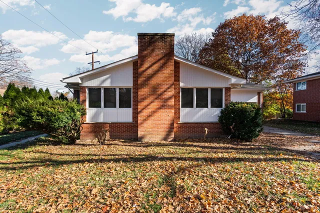 $425,000 | 2219 Needham Road, Ann Arbor, MI 48104