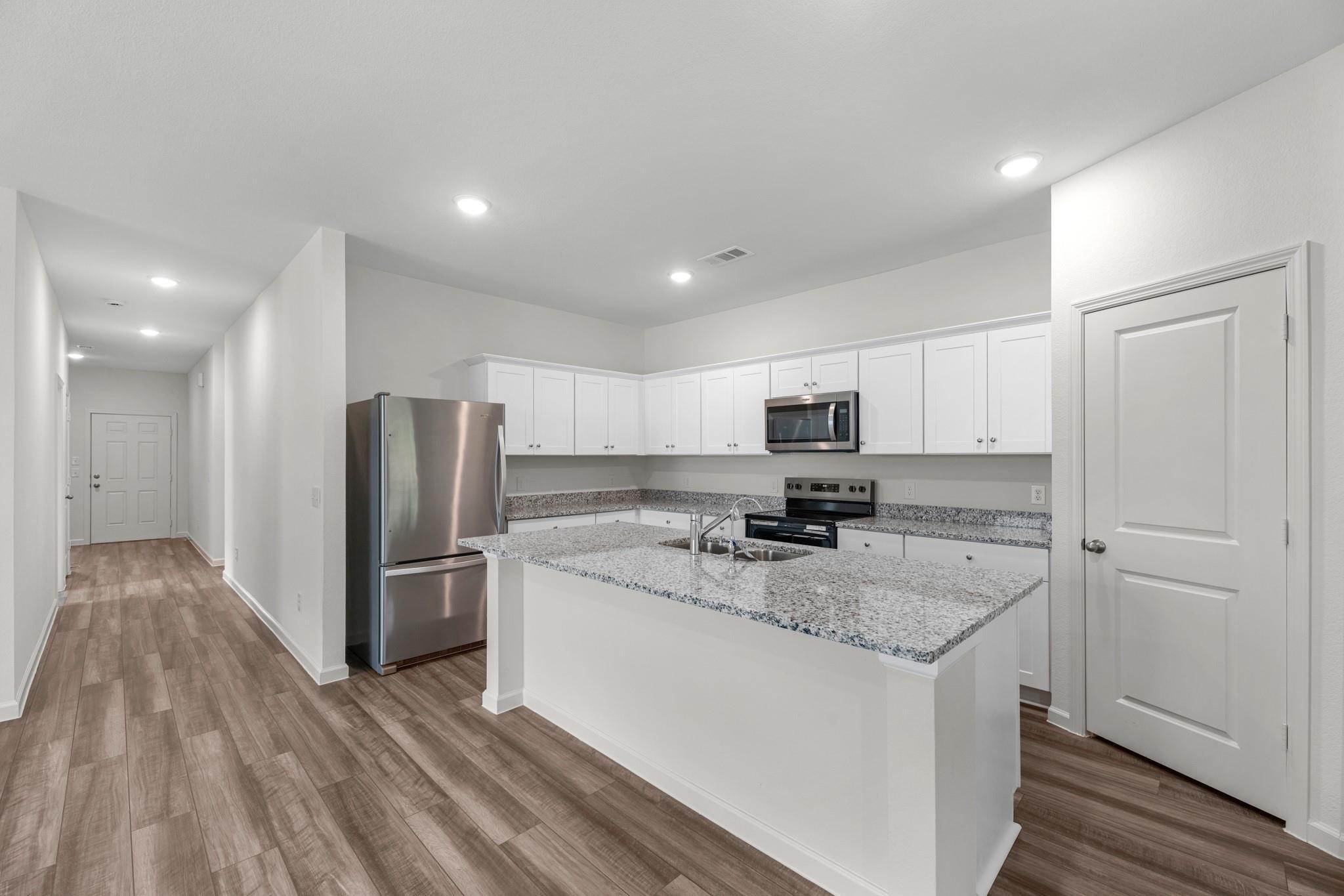 3203 Diamond Vw Lane Angleton, TX 77515 - Photo 4 of 17 representative photo