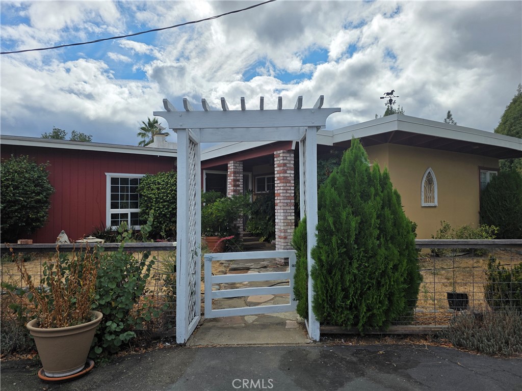 4504 Eickhoff Road Lakeport, CA 95453 - Photo 3 of 40 a front view of a house