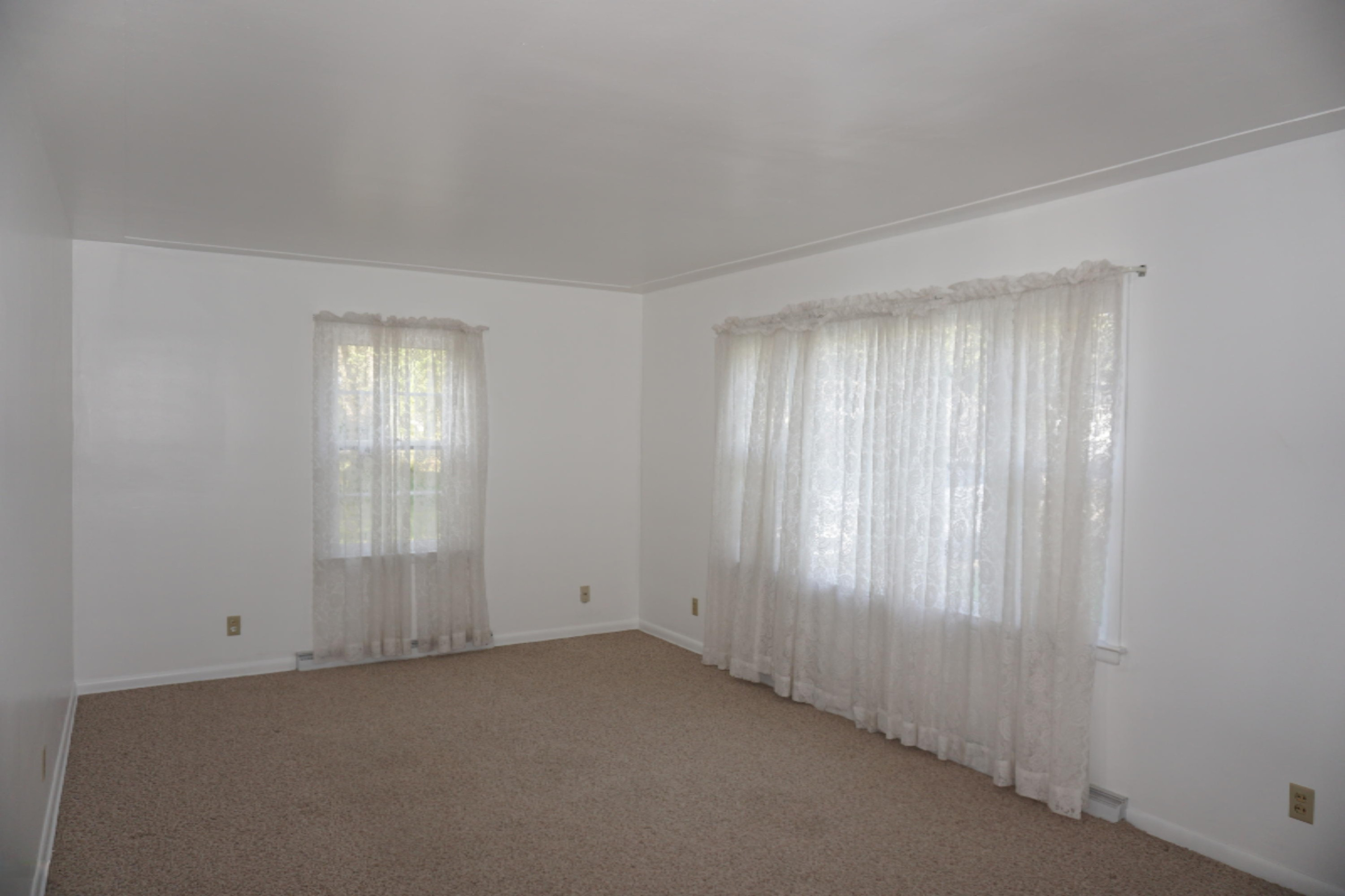 94 Brooks Road Muskegon, MI 49442 - Photo 8 of 25 DSC01691