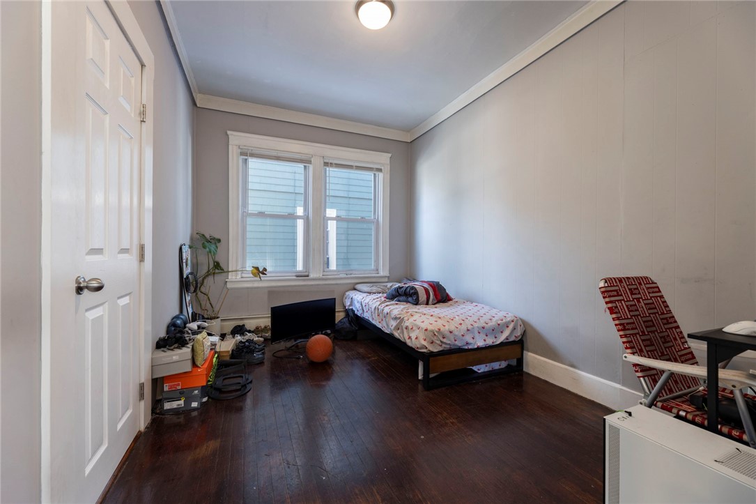 68 Radcliffe Avenue Providence, RI 02908 - Photo 13 of 49