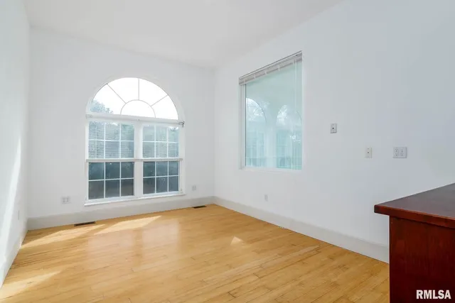 $760,000 | 12 Clearlake Drive, Centralia, IL 62801