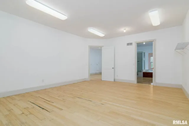 $760,000 | 12 Clearlake Drive, Centralia, IL 62801