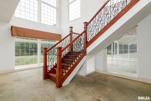 $760,000 | 12 Clearlake Drive, Centralia, IL 62801