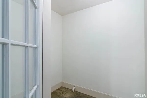 $760,000 | 12 Clearlake Drive, Centralia, IL 62801