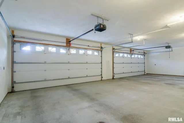 $760,000 | 12 Clearlake Drive, Centralia, IL 62801