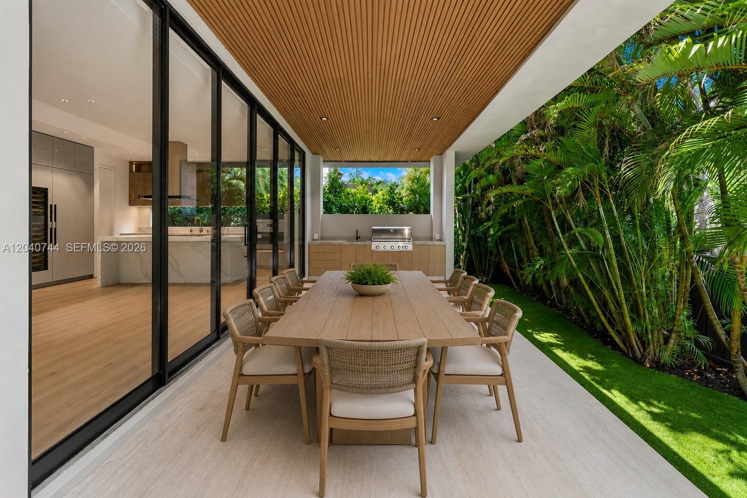 165 Hampton Lane Key Biscayne, FL 33149 - Photo 19 of 50 Virtually staged