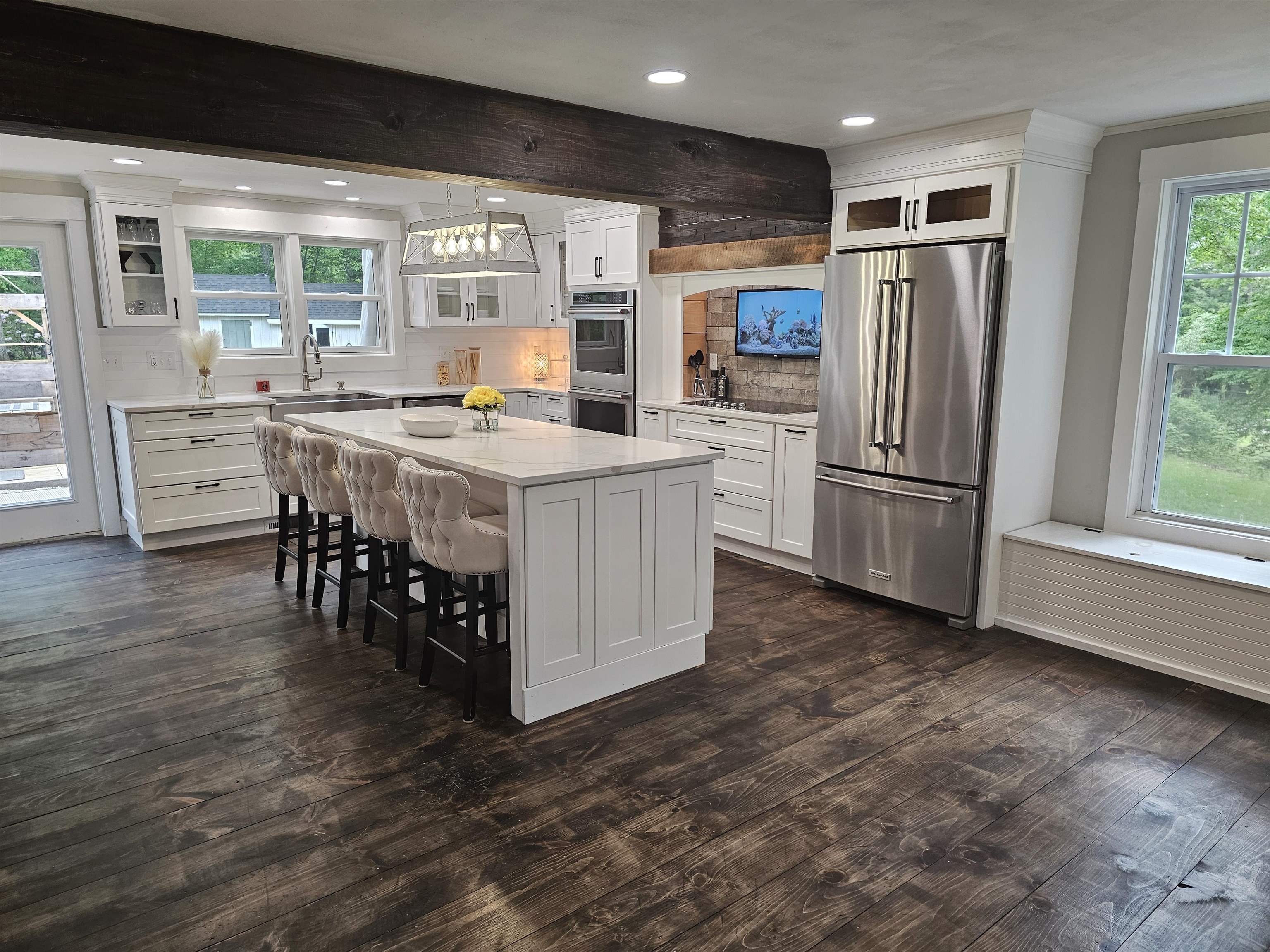 436 Mammoth Road Pelham, NH 03076 - Photo 9 of 59 Gallery Image 9