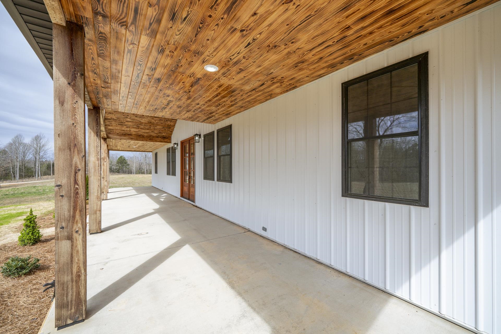 1030 Robbins Road Collinwood, TN 38450 - Photo 6 of 40 View of patio