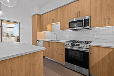 $559,000 | 1212 Demonbreun Street, Unit 2003, Nashville, TN 37203