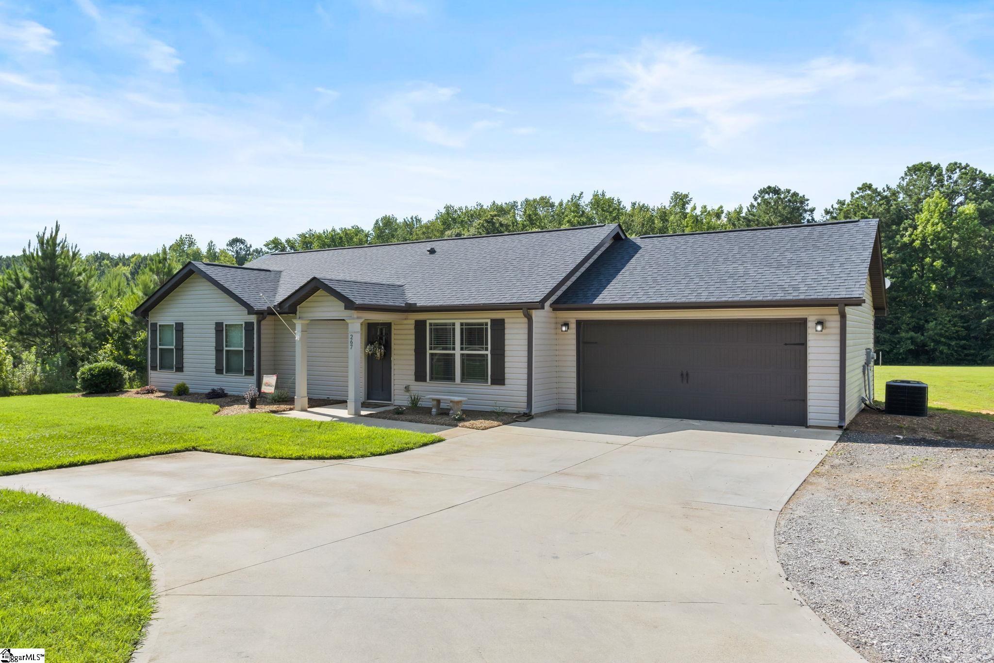 267 Metric Road Gray Court, SC 29645 - Photo 6 of 36 Gallery Image 6