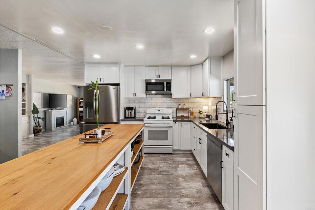 971 Borden Road, Unit 18 San Marcos, CA 92069 - Photo 14 of 43