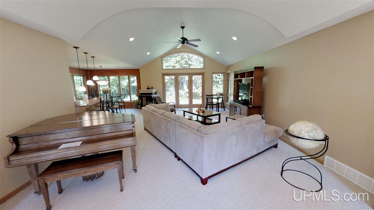 290 Chapel Ridge Road Marquette, MI 49855 - Photo 5 of 42 Gallery Image 5