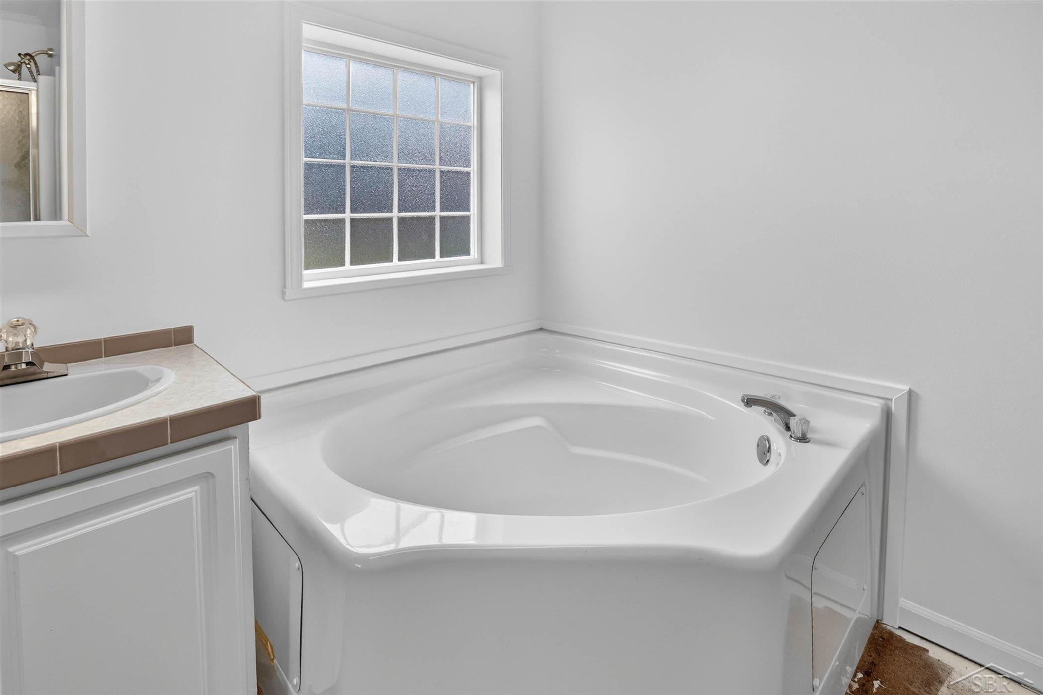 11087 Pierce Road Freeland, MI 48623 - Photo 24 of 98