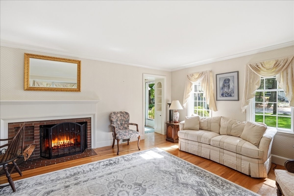 97 Green Street Needham, MA 02492 - Photo 7 of 42